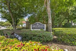 1636 Telfair Way photo 4