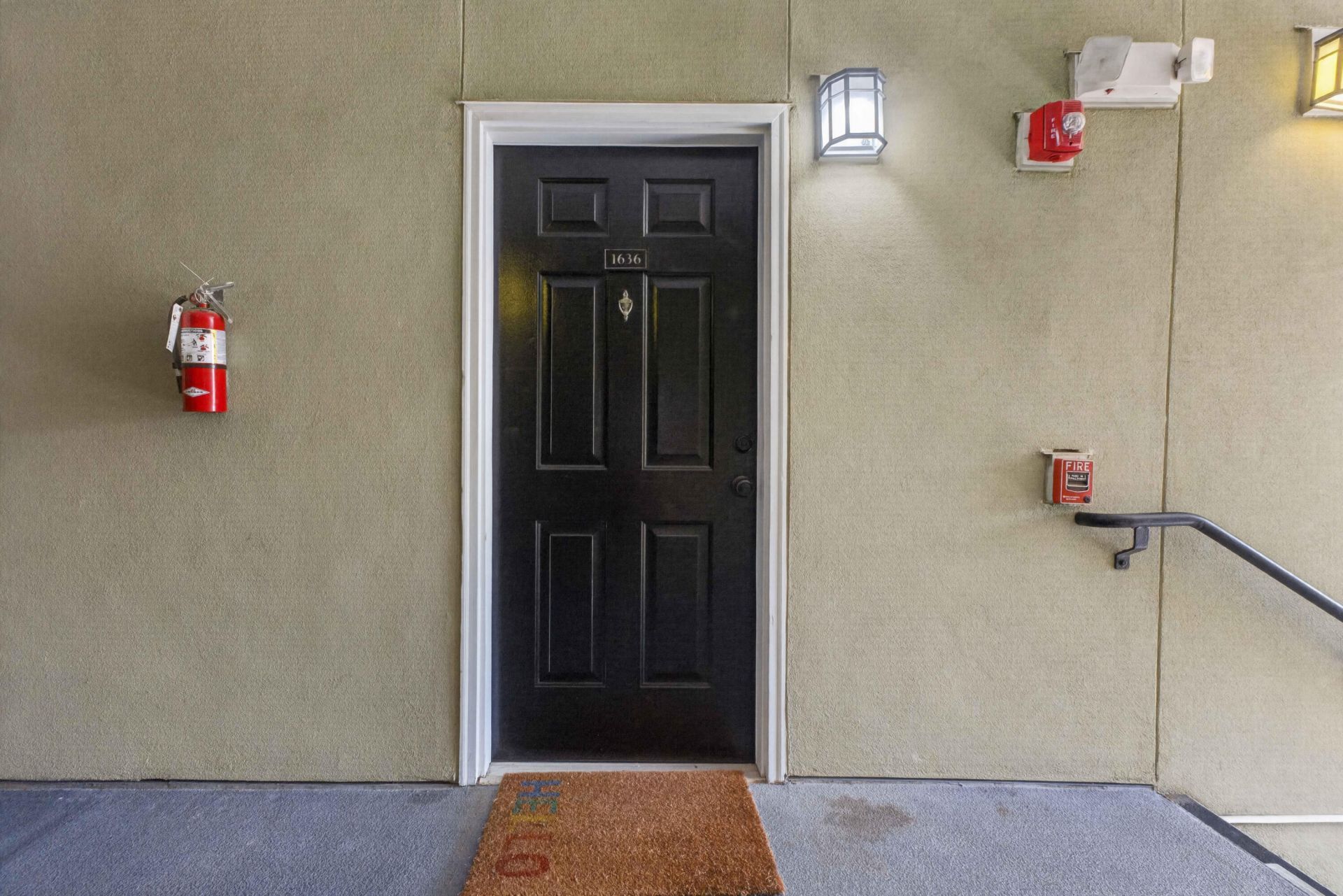 1636 Telfair Way Photo 4