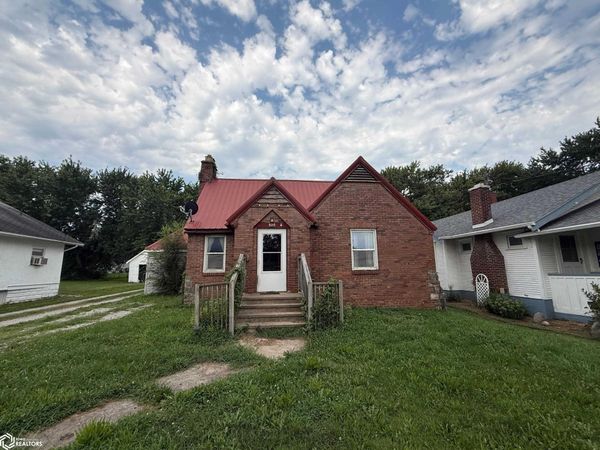 520 N Park Avenue, Centerville, IA 52544