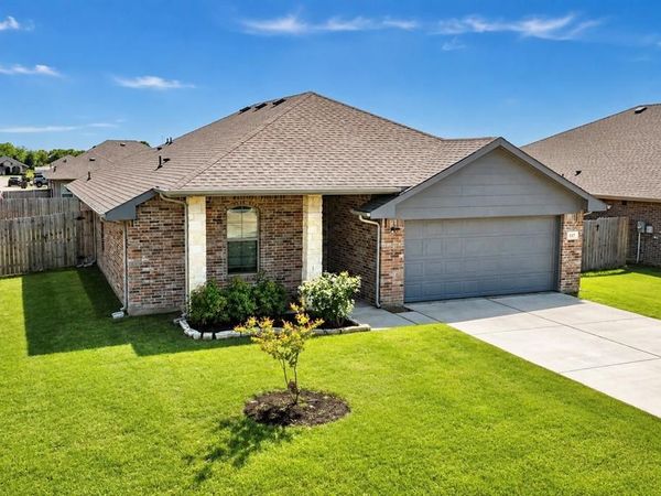 117 Willowbend Loop, Mabank, TX 75147