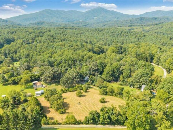 8433 Holly Tree DR , Boones Mill, VA 24065