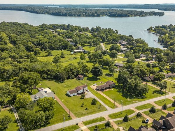 710 Shute Ln , Hendersonville, TN 37075