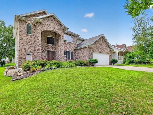 9409 Eagle Nest Lane, Middleton, WI 53562
