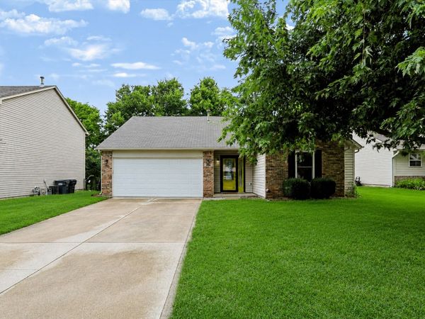 4846 Oakleigh Parkway, Greenwood, IN 46143