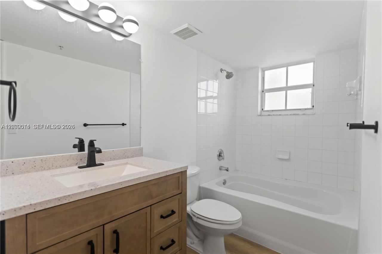 2051 Renaissance Boulevard , Unit 202, Miramar, FL 33025 Photo