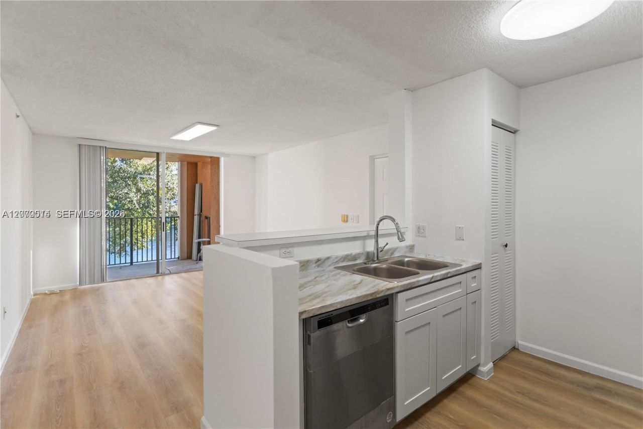2051 Renaissance Boulevard , Unit 202, Miramar, FL 33025 Photo