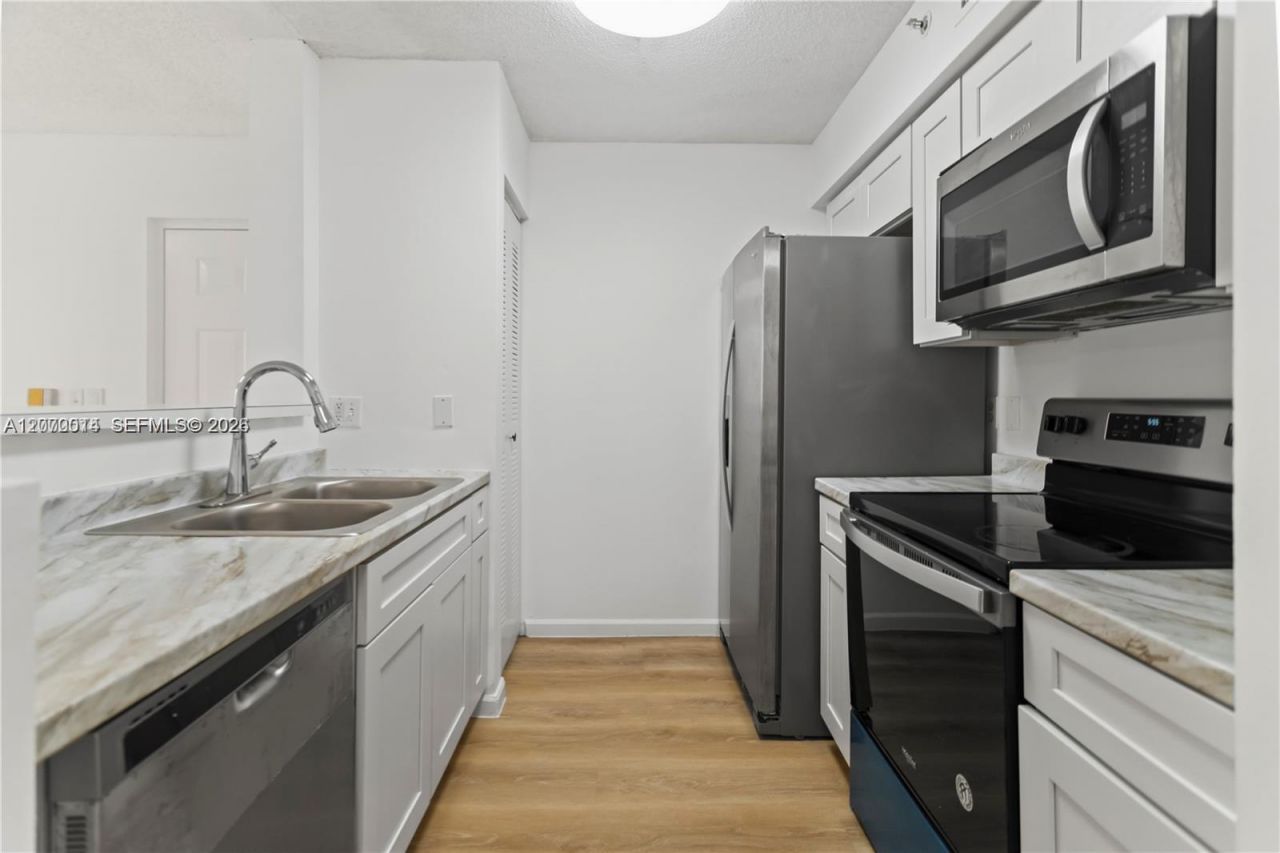 2051 Renaissance Boulevard , Unit 202, Miramar, FL 33025 Photo