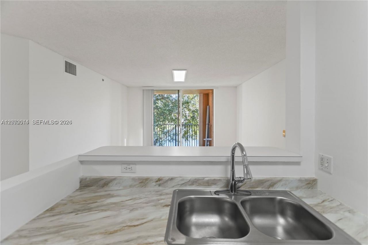 2051 Renaissance Boulevard , Unit 202, Miramar, FL 33025 Photo