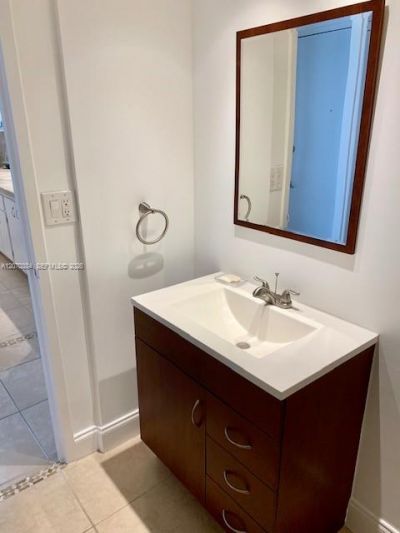 5701 Collins Ave , Unit 311, Miami Beach, FL 33140 Photo