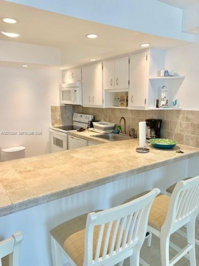 5701 Collins Ave , Unit 311, Miami Beach, FL 33140 Photo