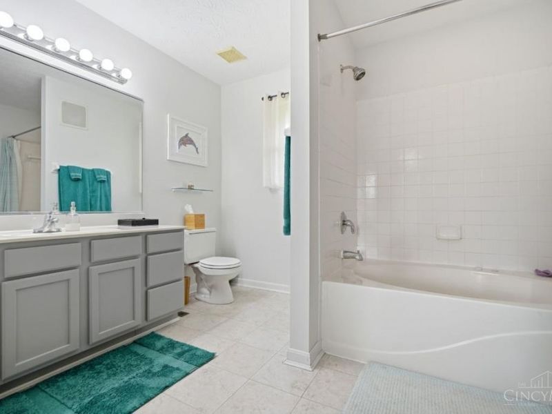6476 Colonial Orchard Court, Liberty Township, OH 45011 Photo 27
