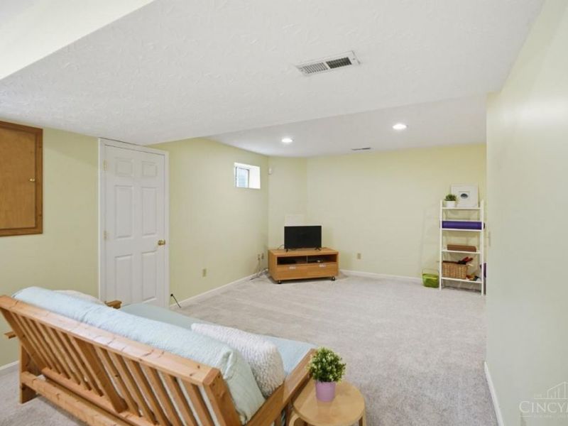 6476 Colonial Orchard Court, Liberty Township, OH 45011 Photo 35