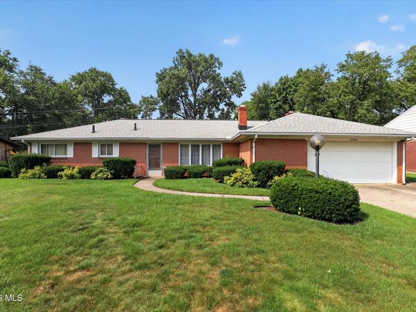 2322 Greenlawn Drive , Toledo, OH 43614