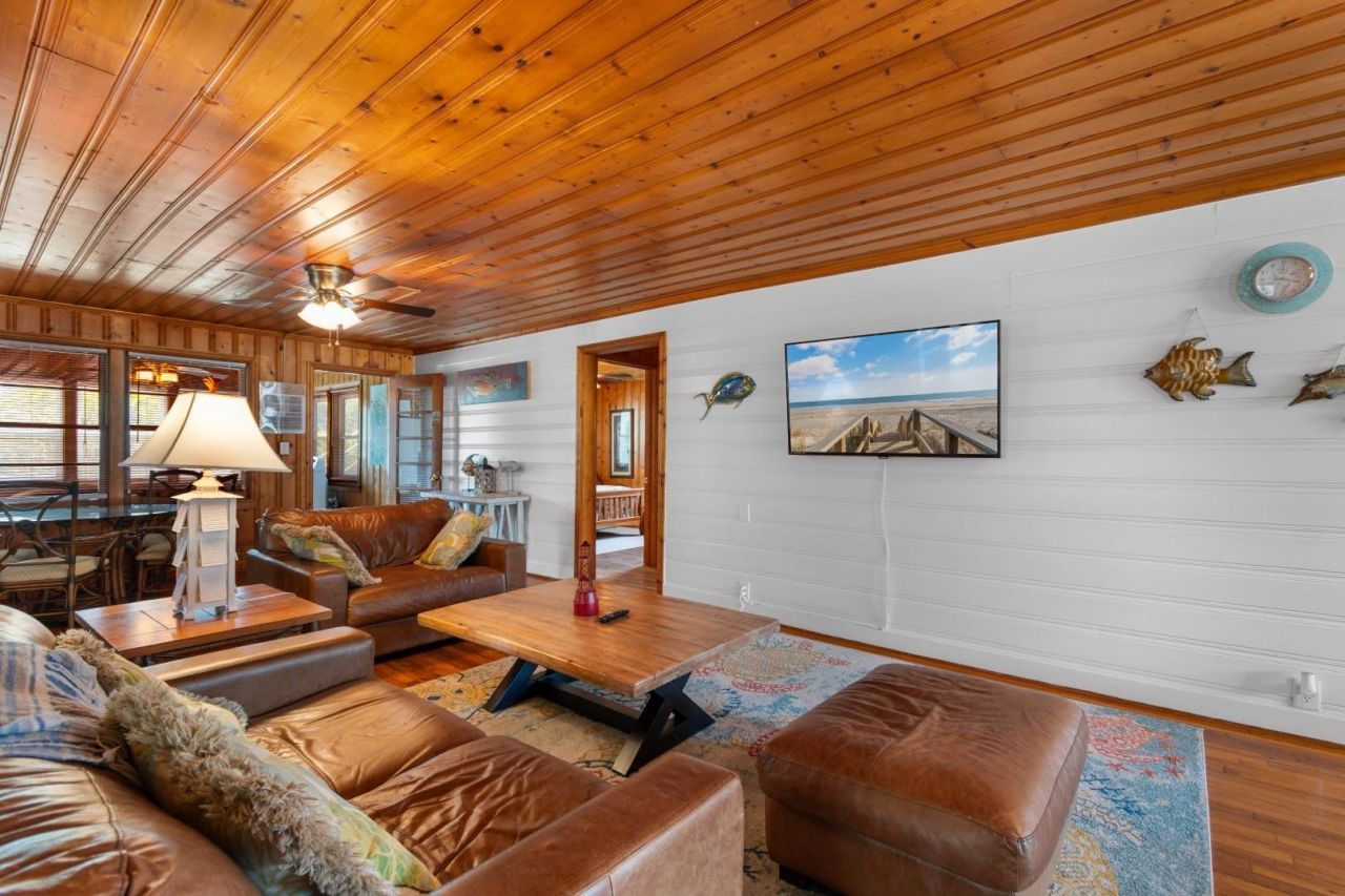 1505 Edge Dr. Photo 10