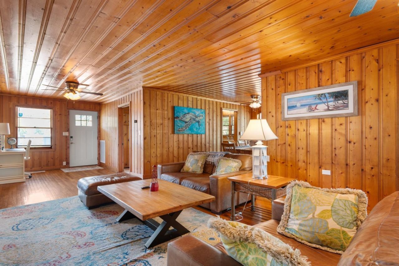 1505 Edge Dr. Photo 12