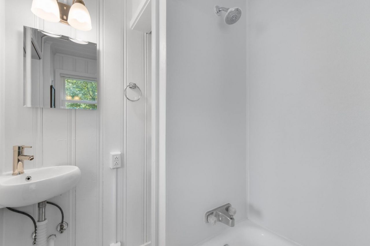 1505 Edge Dr. Photo 18