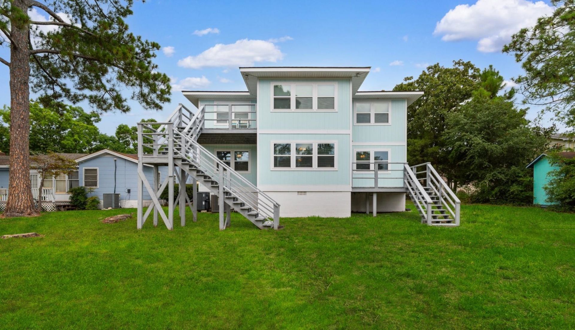 1505 Edge Dr. Photo 25