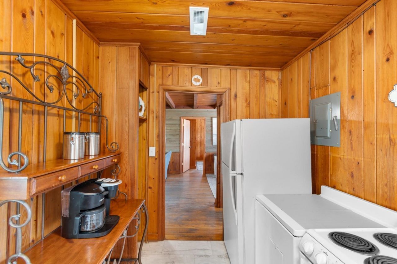 1505 Edge Dr. Photo 35