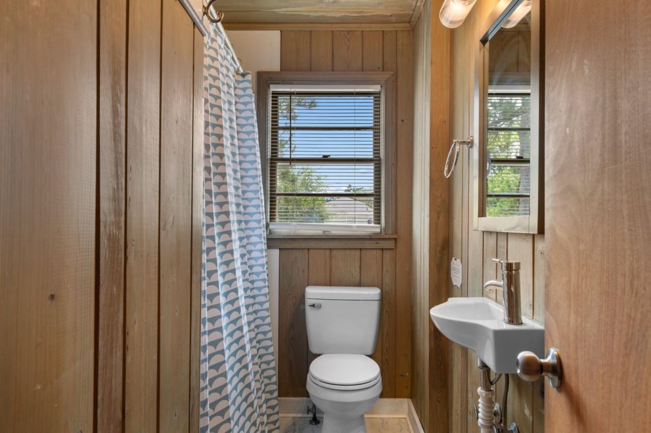 1505 Edge Dr. Photo 46