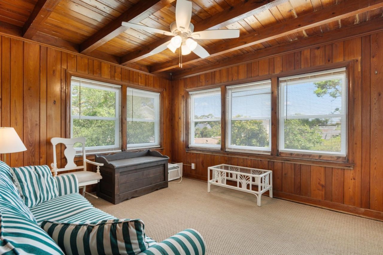 1505 Edge Dr. Photo 49