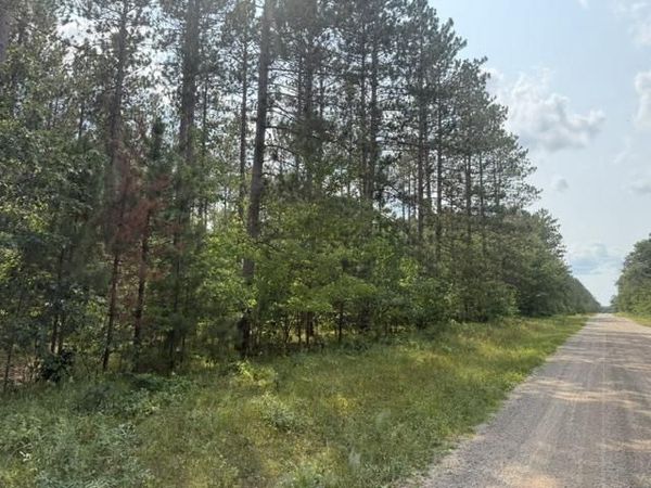 W 32ND ROAD, Crivitz, WI 54114