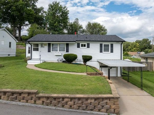 2705 Cedar Street, St Joseph, MO 64503