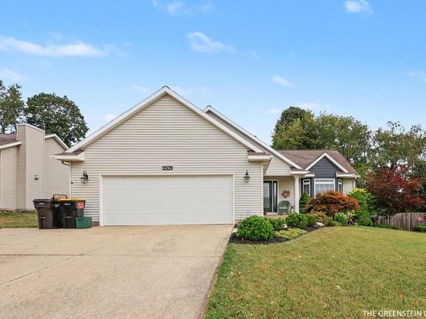 2531 Ridge Top Drive SW, Byron Center, MI 49315
