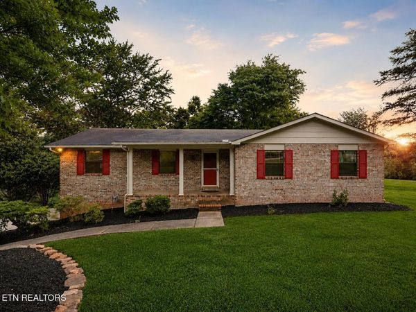 1420 Buxton Drive, Knoxville, TN 37922