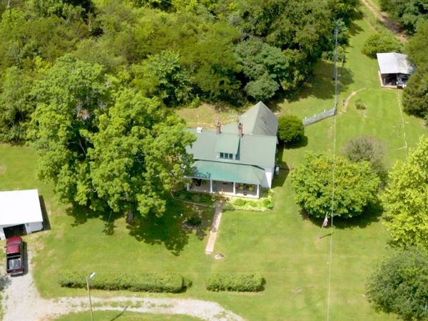 315 Old Lincoln Rd , Fayetteville, TN 37334