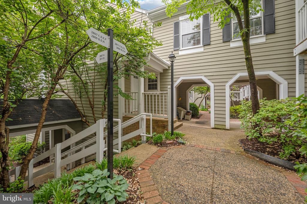 2811 S Woodrow Street, Unit B, Arlington, VA 22206 Main Photo