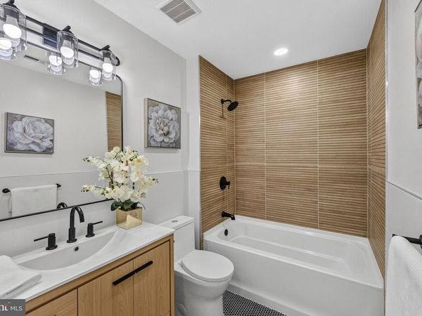 9011 TAMARRON DRIVE, PLAINSBORO, NJ 08536