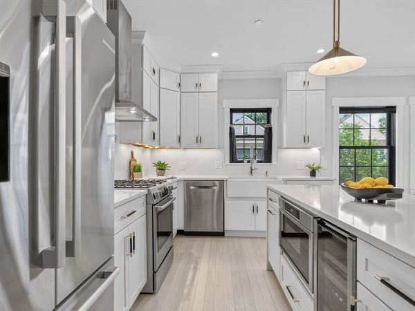 11 Lowell St, Arlington, MA 02476