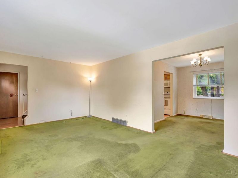 818 Heavenly Lane, Delhi Township, OH 45238 Photo 6