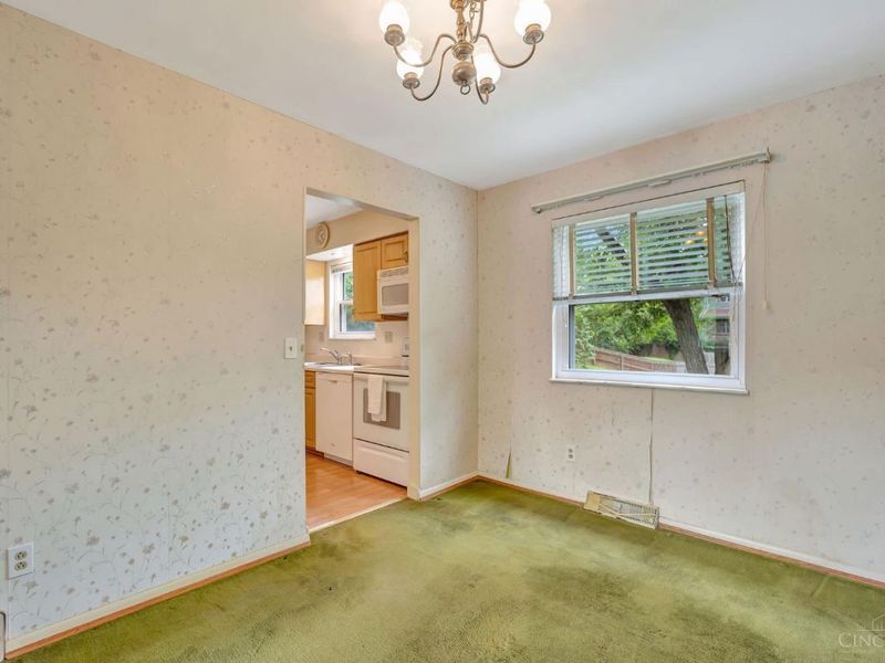 818 Heavenly Lane, Delhi Township, OH 45238 Photo 9