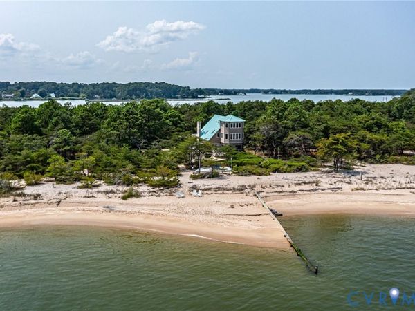 1098 Tranquility Road , Reedville, VA 22539