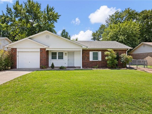 1612 E L Street , Russellville, AR 72801