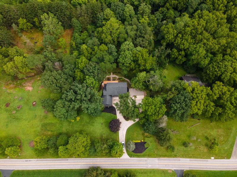 1560 Carriage Road, Powell, OH 43065 Photo 3