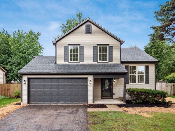 219 Pinoak Court , Delaware, OH 43015
