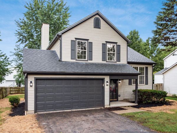 219 Pinoak Court , Delaware, OH 43015
