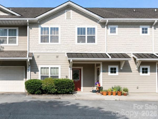 93 Foxden Drive, Unit 102, Fletcher, NC 28732