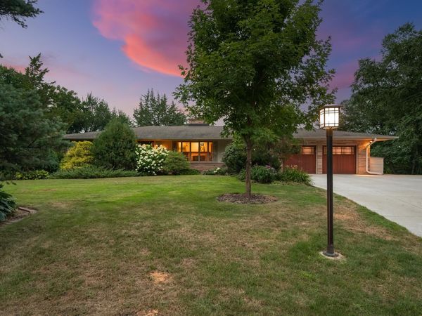 15753 Cedar Ridge Road, Eden Prairie, MN 55347