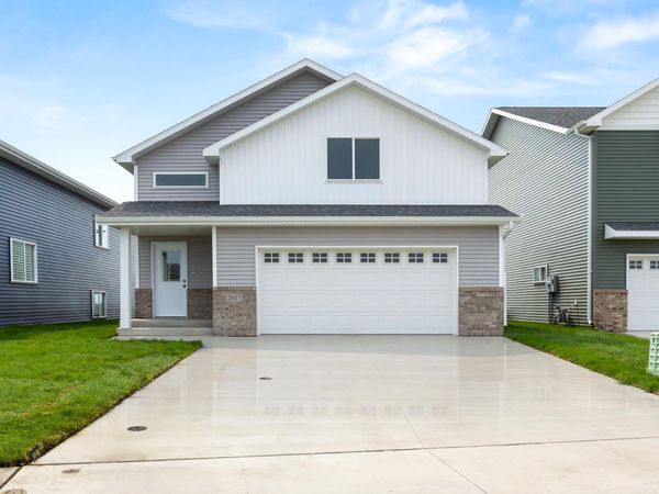 2617 38 Avenue S, Moorhead, MN 56560