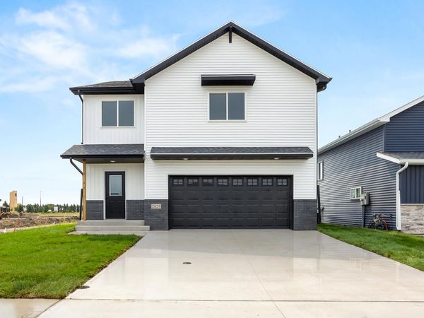 2629 38 Avenue S, Moorhead, MN 56560