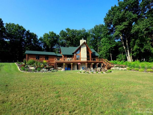 1224 W David Kempf Court, Saline, MI 48176