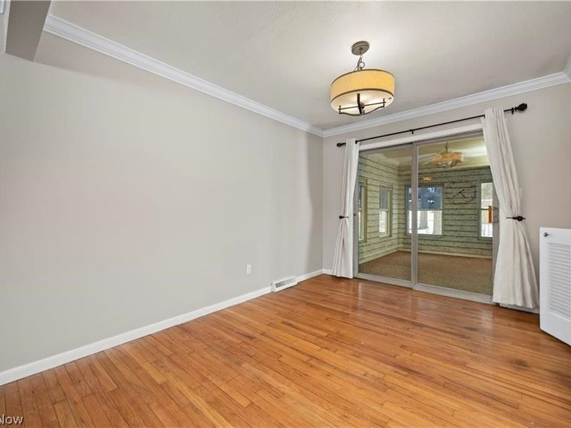 4960 W Park, North Olmsted, OH 44070 Photo 5