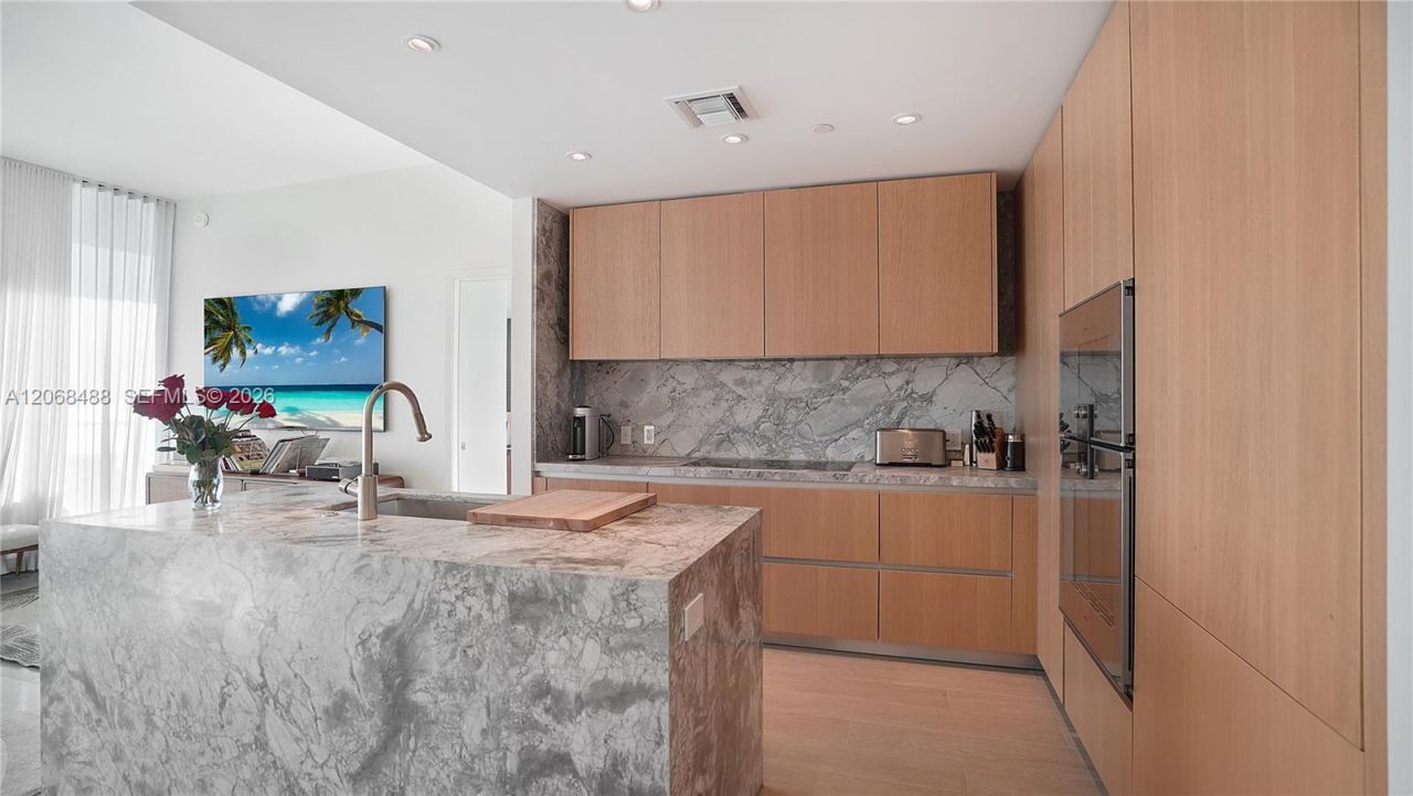 500 Alton Rd, Unit 3605, Miami Beach, FL 33139 Photo