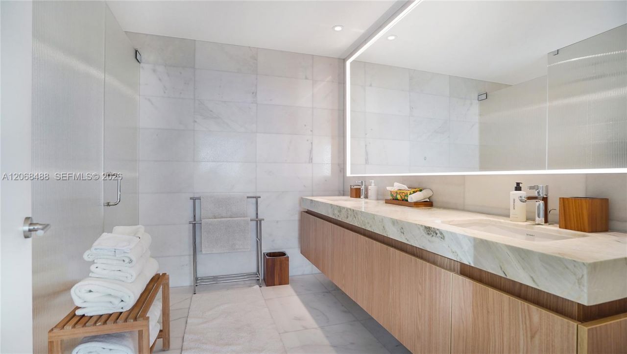 500 Alton Rd, Unit 3605, Miami Beach, FL 33139 Photo