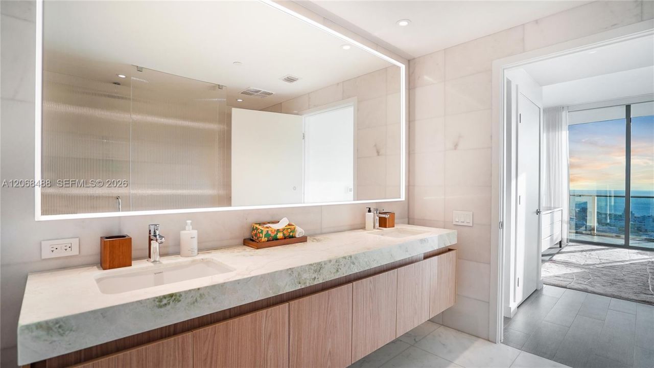 500 Alton Rd, Unit 3605, Miami Beach, FL 33139 Photo