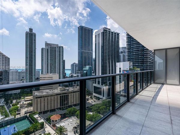 45 SW 9th St , Unit 2002, Miami, FL 33130