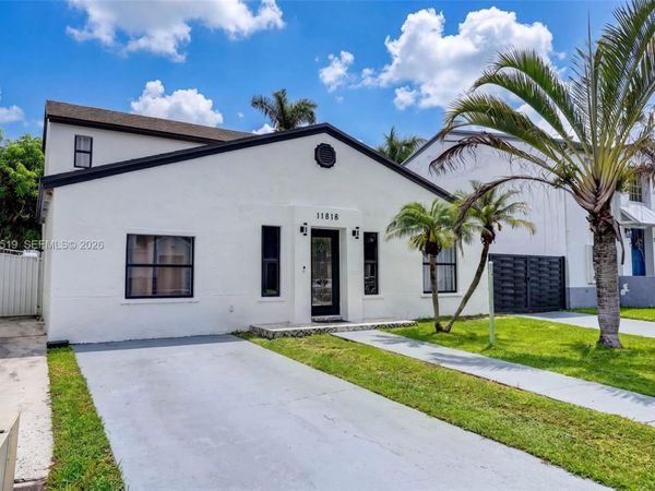 11818 SW 273rd Ln, Homestead, FL 33032
